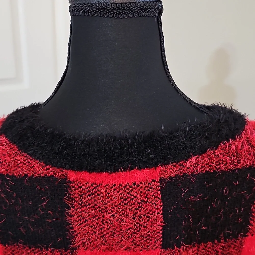Sweater - Picture 9 of 14